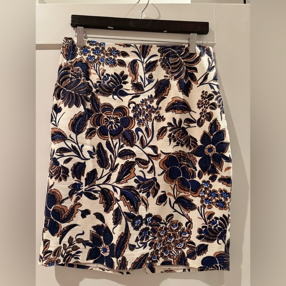 Ann Taylor ivory floral print pencil skirt